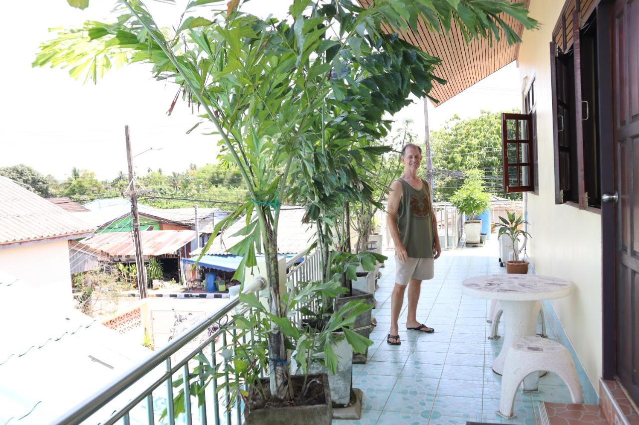 Ban Sulada Guest House Laem Ngop Exterior photo
