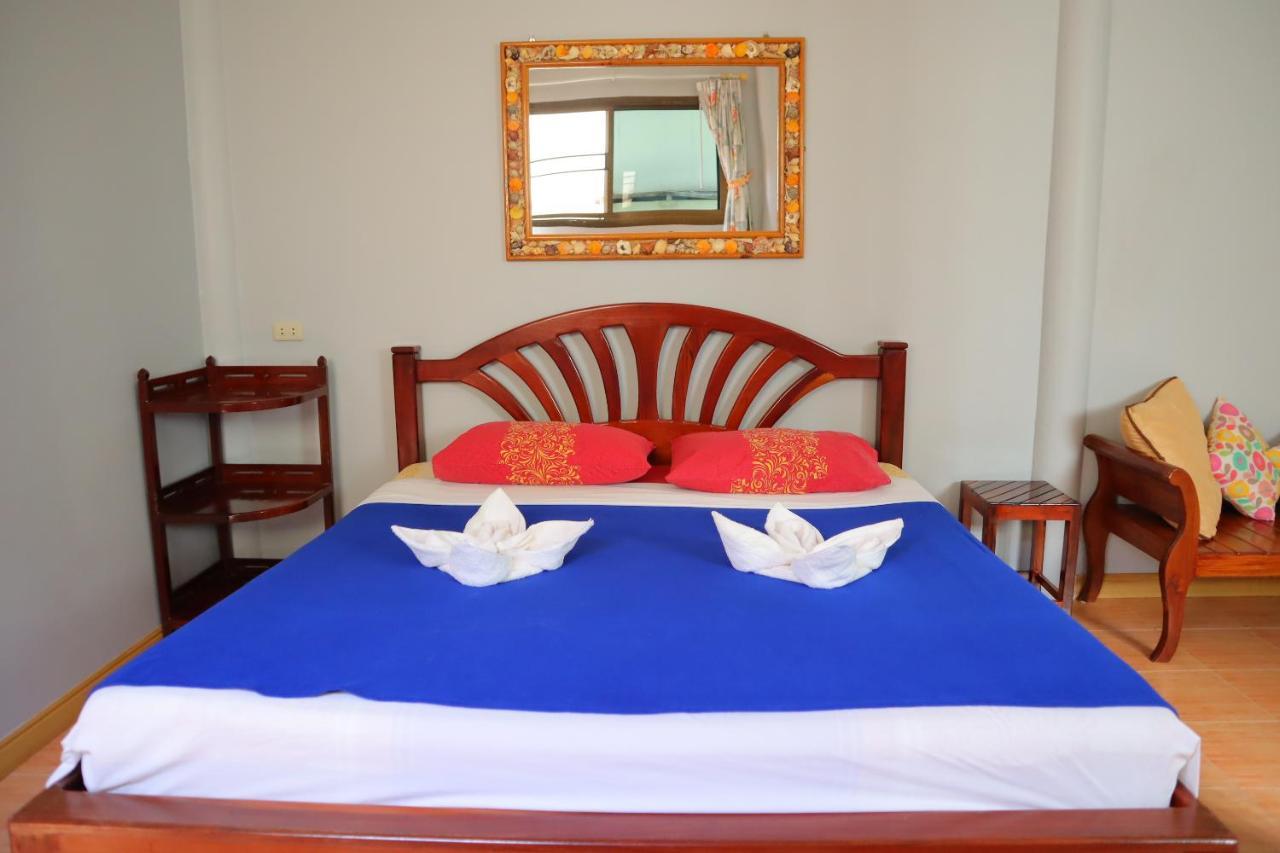 Ban Sulada Guest House Laem Ngop Exterior photo