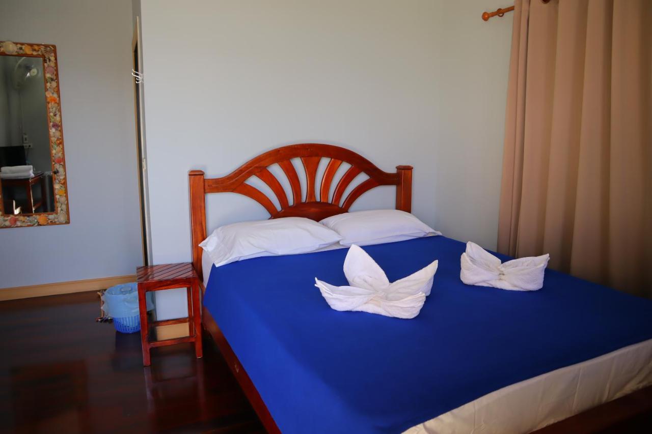 Ban Sulada Guest House Laem Ngop Exterior photo