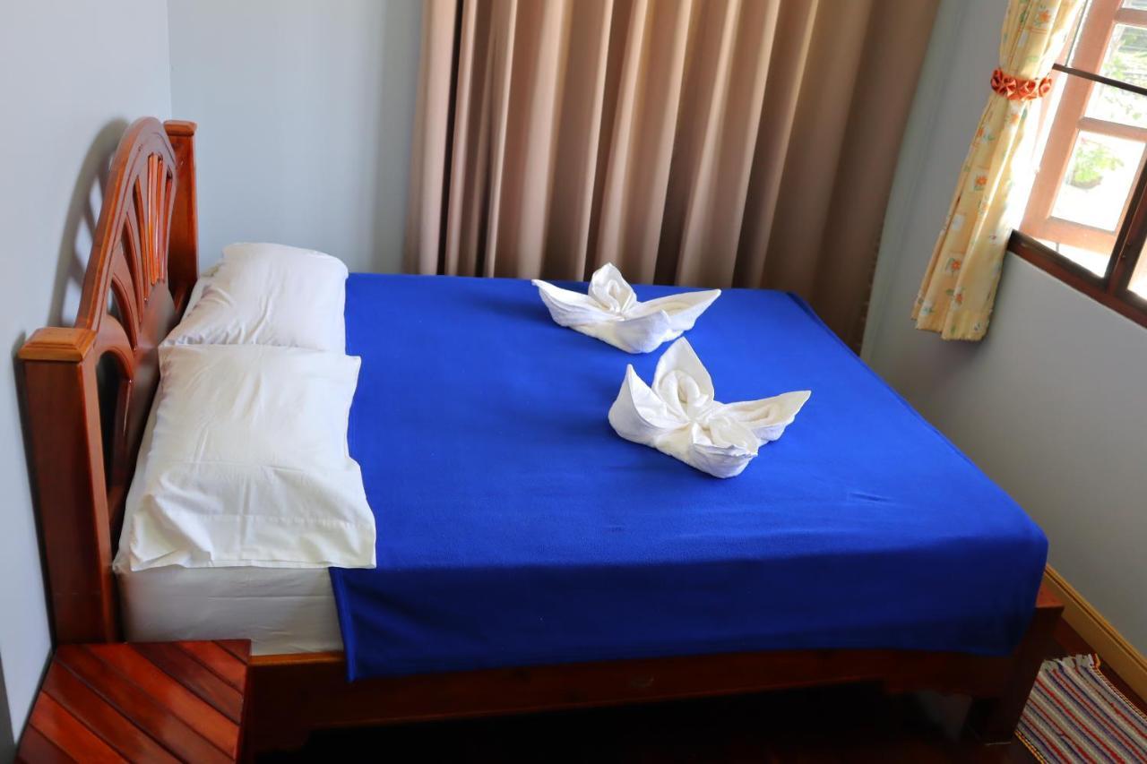 Ban Sulada Guest House Laem Ngop Exterior photo