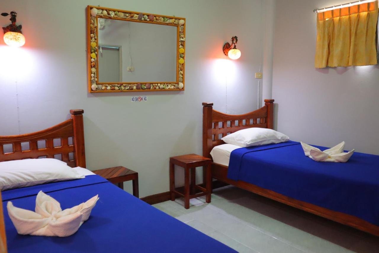 Ban Sulada Guest House Laem Ngop Exterior photo